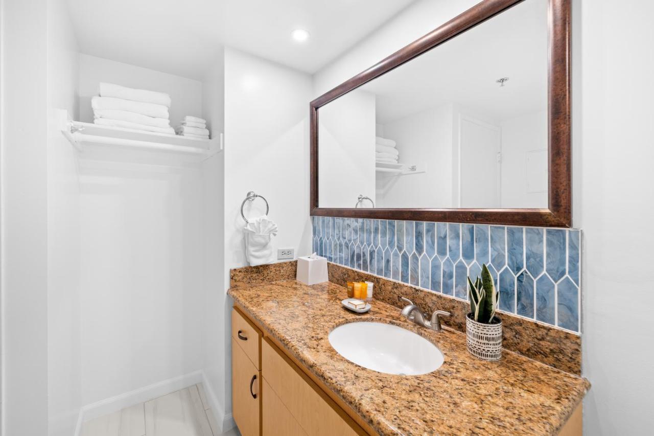 Stunning Mountain View Condo, Near Beach With Parking Honolulu Exterior photo