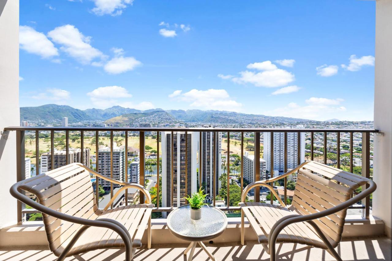 Stunning Mountain View Condo, Near Beach With Parking Honolulu Exterior photo